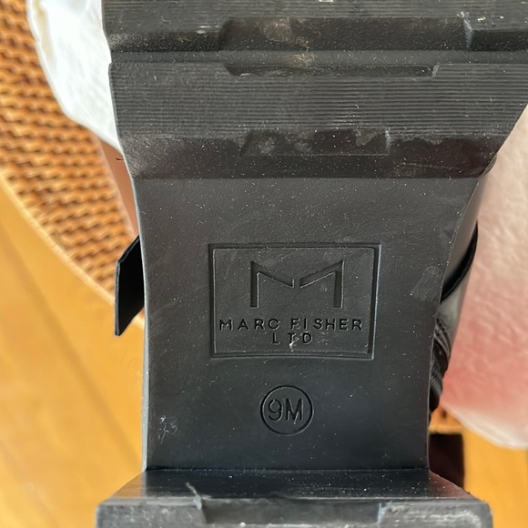 Booties Marc Fisher. Preowned. Excellent Condition. - Picture 6 of 9